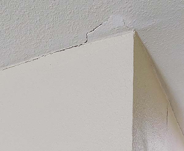 How To Fix Ceiling Cracks